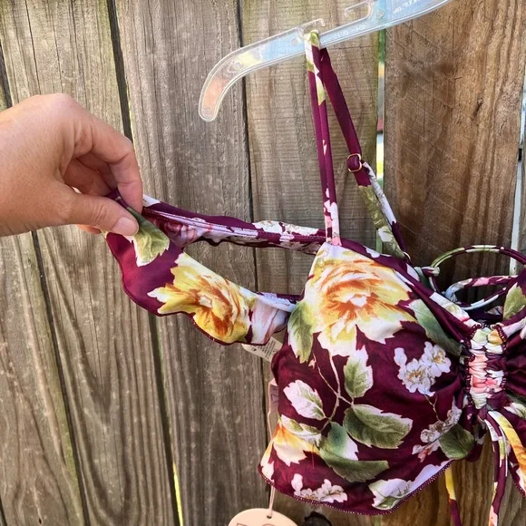 Buckle P2F burgundy floral cold shoulder bikini top - Picture 10 of 13